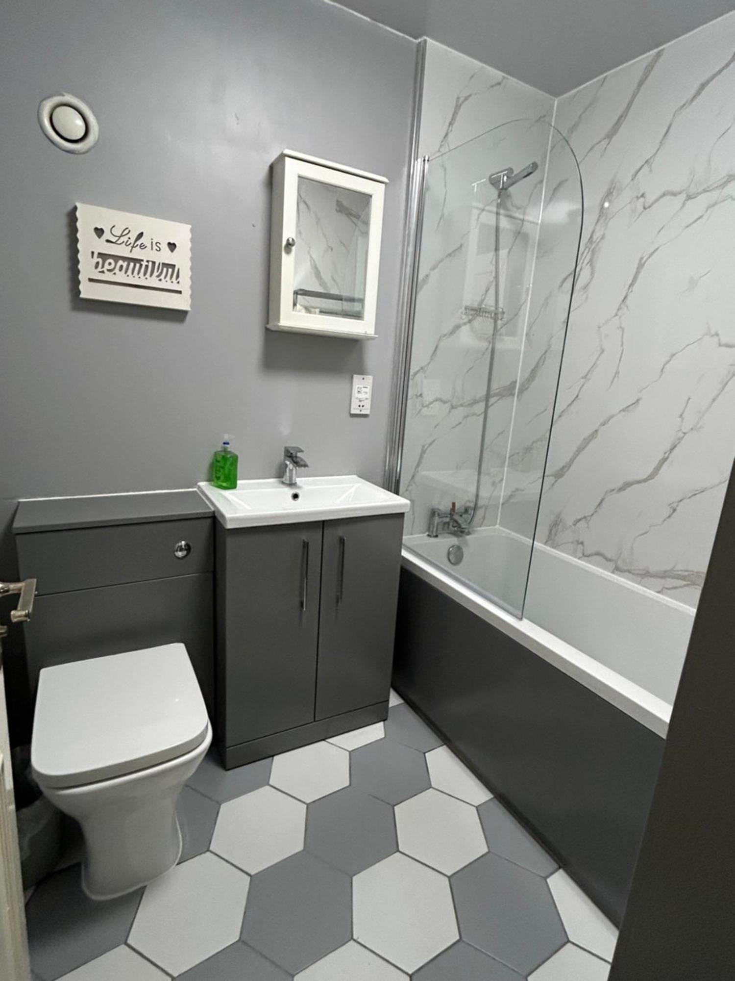 2B Apartment Near Glasgow Sec, Ovo Hydro & City Centre Екстериор снимка